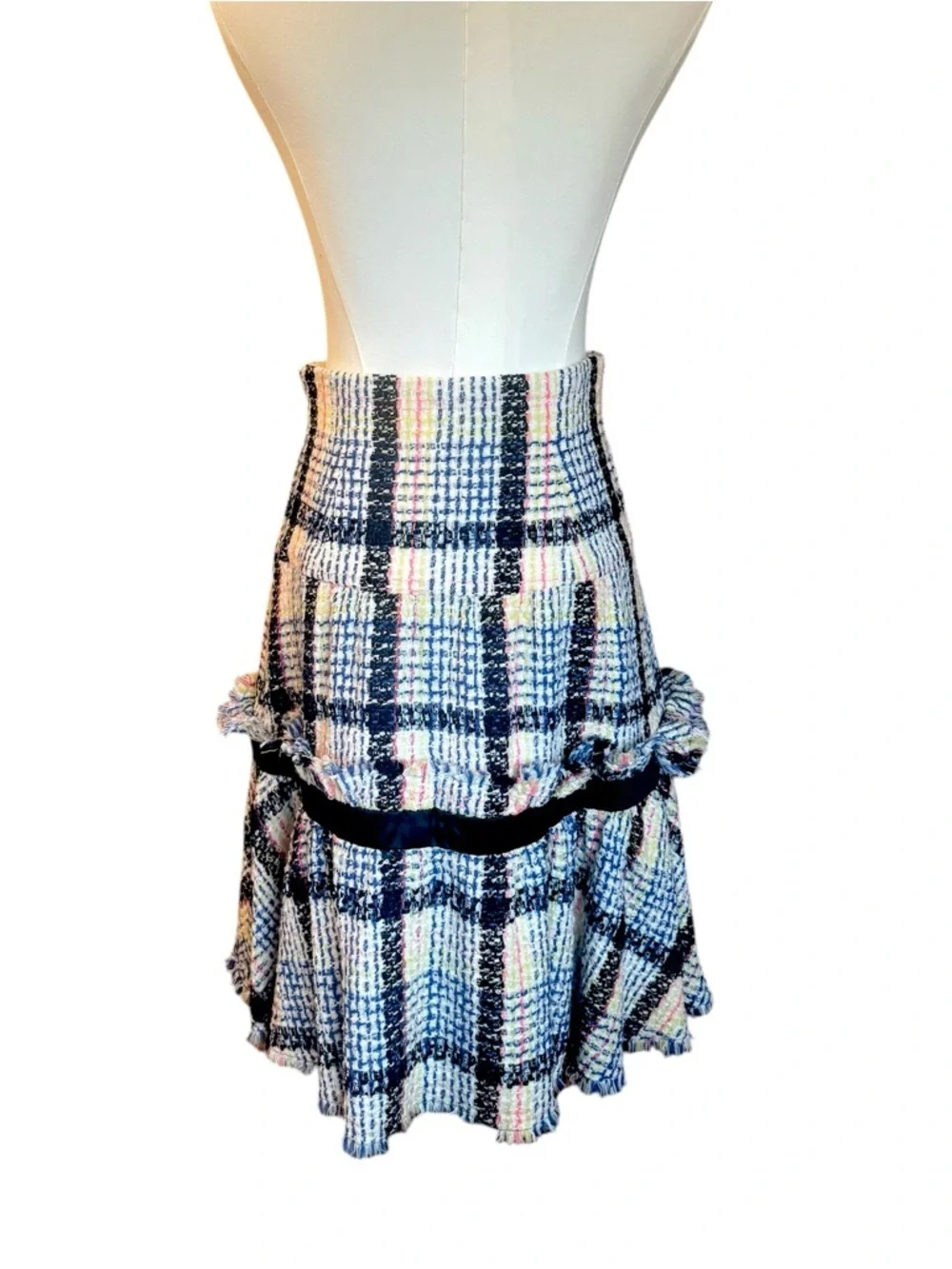 ✨🛍️ Chanel Multicolor Wool Tweed Plaid Skirt - Size 4 - Picture 2 of 6